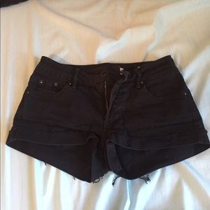 Black low rise Bullhead shorts